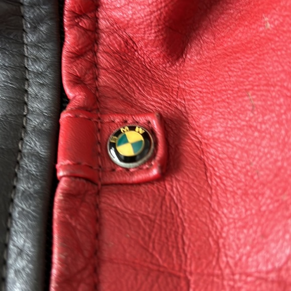 BMW Italian leather motorcycle jacket. Say’s Men’s XL, but fits M/Sm. - Picture 4 of 4